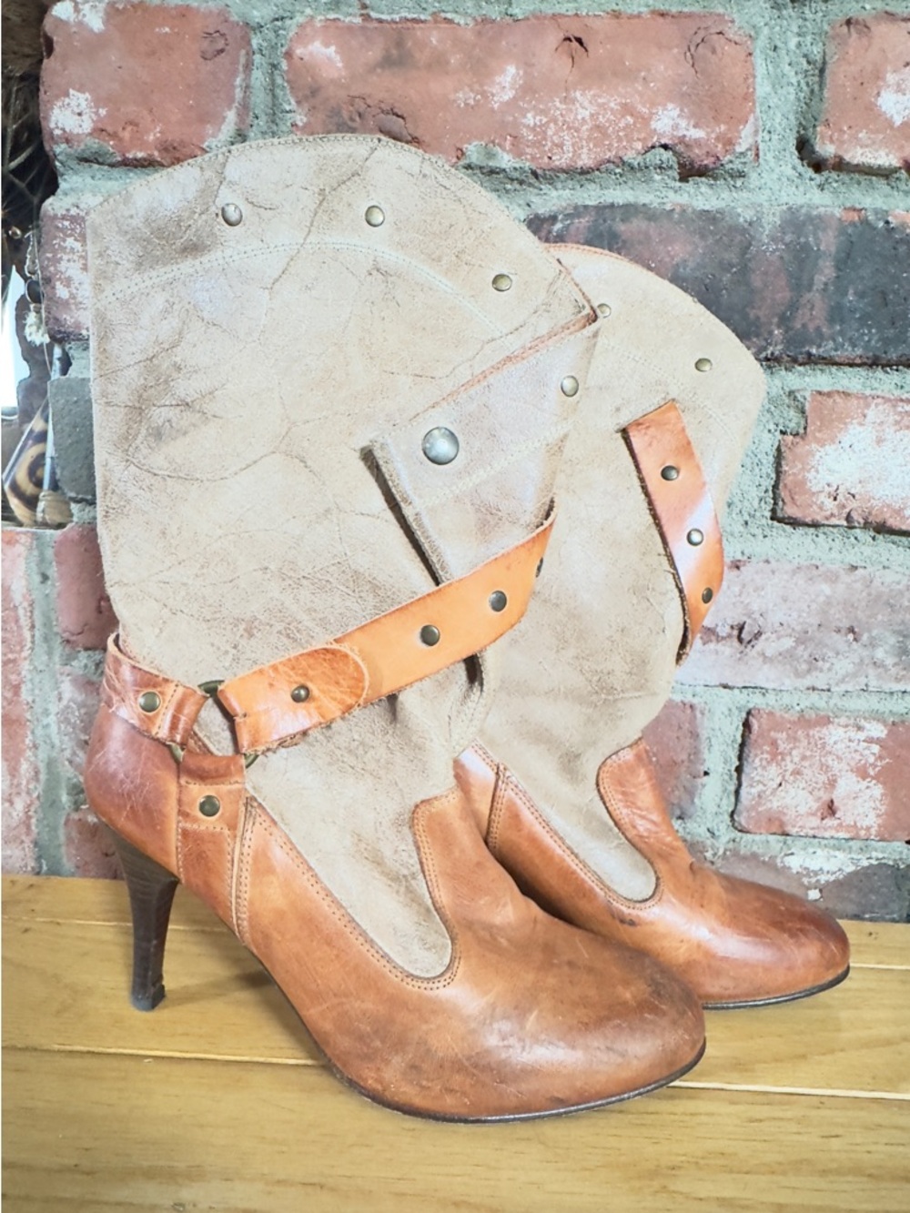 Women’s Two-Tone Tan and Beige Leather Boots western style